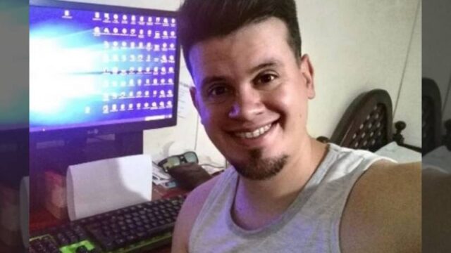 Web designer buys Google Argentina's domain for £2